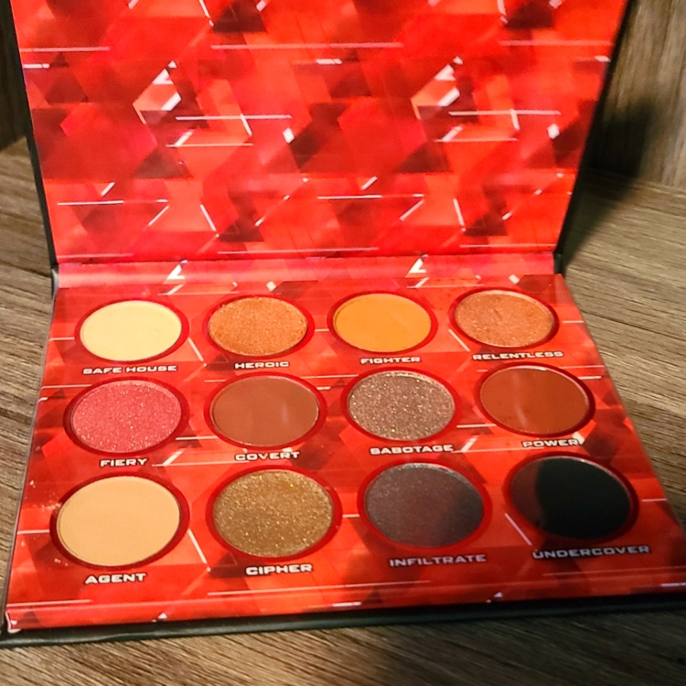 Marvel Avengers Black Widow Eye Shadow Palette❤